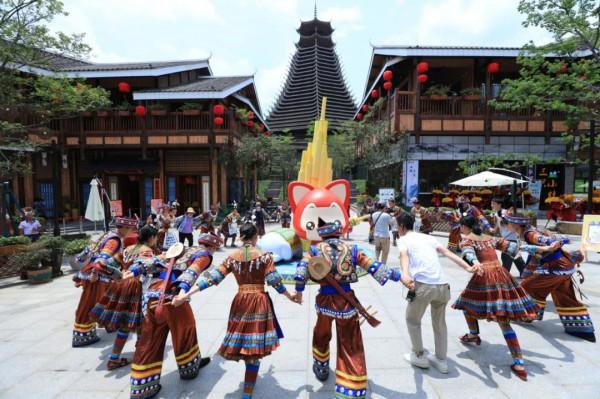 融創邀你回「家」過年，看煙火、賞雪景，盡享五湖四海中國年&period;&period;&period;&period;&period;&period;