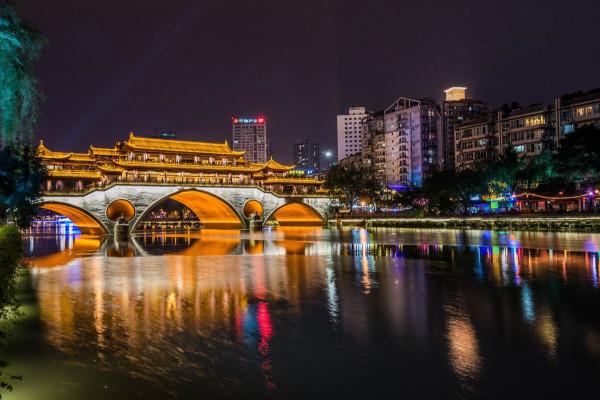 中國十大不夜城，上海只排第三，居然沒有南京