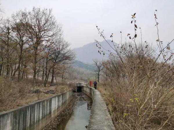 徒步白雲寺渡槽一一絕壁大梯一一上白雲一一白雲寺 徒步白雲寺渡槽一一絕壁大梯一一上白雲一一白雲寺