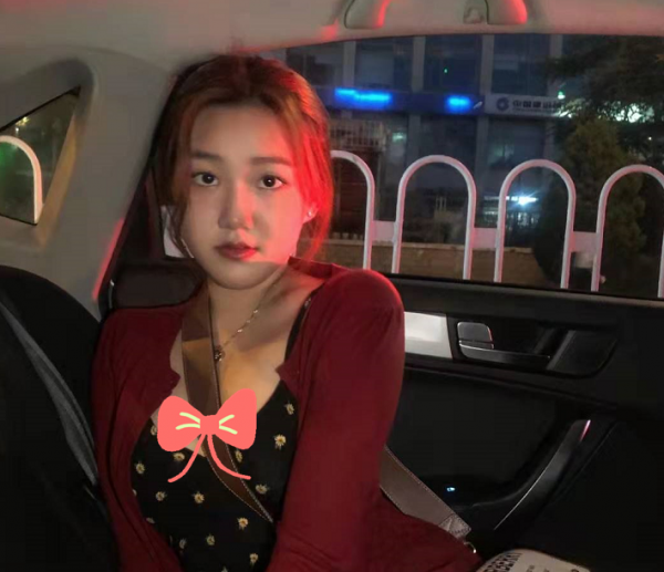 主持人李靜女兒進世界名校!年僅18顏值賽明星,現久居國外超愜意 主持人李靜女兒進世界名校!年僅18顏值賽明星,現久居國外超愜意