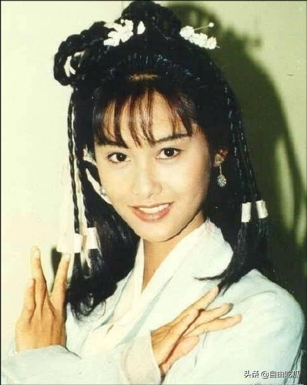 蔡少芬爆料90年代拍戲為了保持造型一個月洗一次頭：真的會長跳蚤