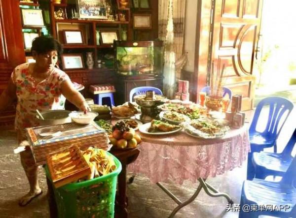 在柬埔寨50年，家庭成員變成32人