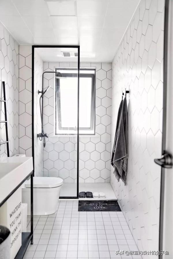 衛生間牆磚、地磚顏色搭配建議，別再只有“黑白灰”了，這樣更美