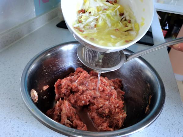 跟師傅學的肉包子做法，味道果然不一般，中秋節給家人蒸一鍋太香