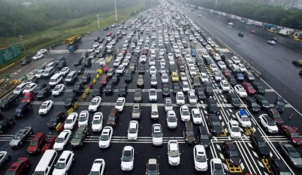 交強險保費下降50&percnt;，保額卻上調到20萬，業務已累積虧損20億