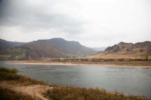 北方的邊境線 - 在雲峰大壩相望朝鮮