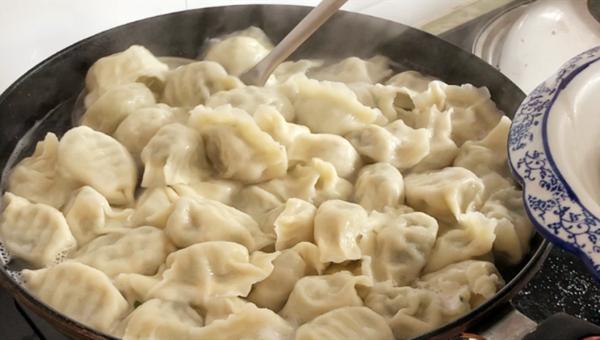 中秋吃餃子,就饞這個餡,蛋白質高開胃去消化,老人孩子要多吃 中秋吃餃子,就饞這個餡,蛋白質高開胃去消化,老人孩子要多吃