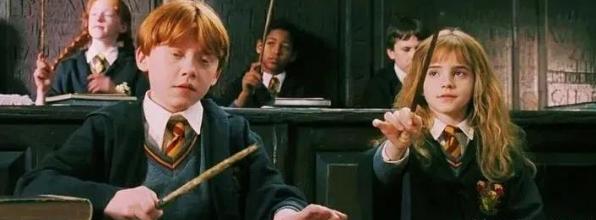 《哈利波特》21年後演員現狀：女主變“老”，男主長殘，配角逆襲