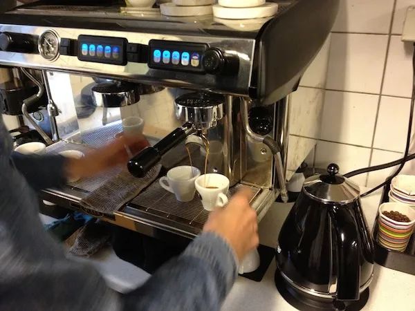 歐洲人憑什麼一週只工作四天? 歐洲人憑什麼一週只工作四天?