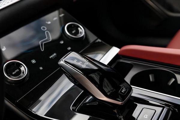 無隱藏門把手可省千元 奔騰B70特裝版售13.89萬起