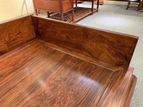 老料黃花梨三圍獨板羅漢床