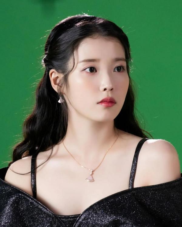 突然走紅的李知恩 突然走紅的李知恩