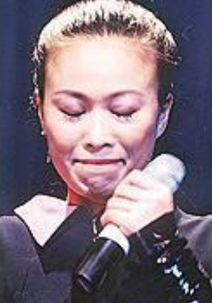 20年前揭開頒獎內幕，怒摔話筒手撕那英的田震，如今過得怎麼樣？