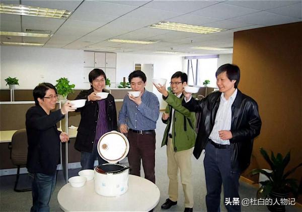 雷軍為啥這麼拼？出道32年坐擁4家上市公司，還賭上一切要造車