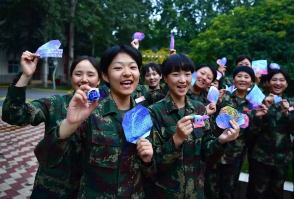 來到軍營,這些“第一次”讓她們永生難忘! 來到軍營,這些“第一次”讓她們永生難忘!