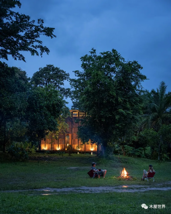 理想主義風，清邁“木與山”小屋宅