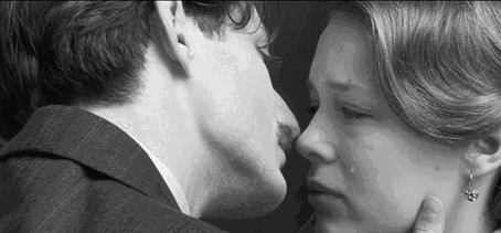 謊言是彩色的,現實是黑白的 謊言是彩色的,現實是黑白的