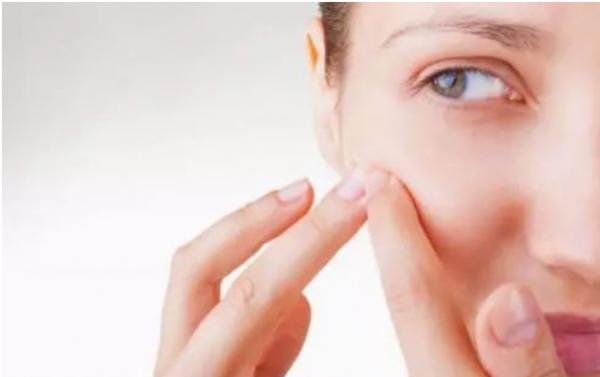 建議有“閉口”的女生，堅持做好這幾件事，高效解決不反覆