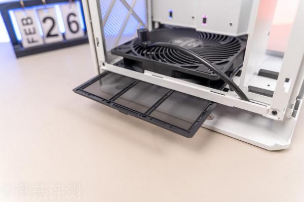 散熱十分優秀，佔地面積超小、銀欣ALTA G1M白色MATX機箱 評測