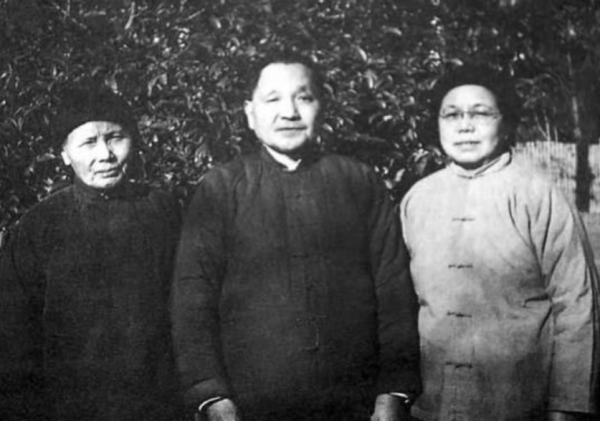 鄧小平與繼母夏伯根:相差5歲,時隔31年首次見,此後不棄半世紀 鄧小平與繼母夏伯根:相差5歲,時隔31年首次見,此後不棄半世紀