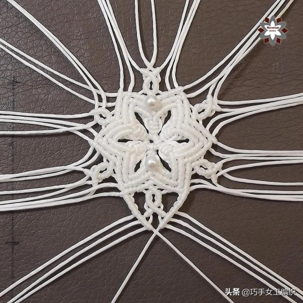 用繩子就能編出漂亮的雪花，超詳細的教程，一步一步教你編