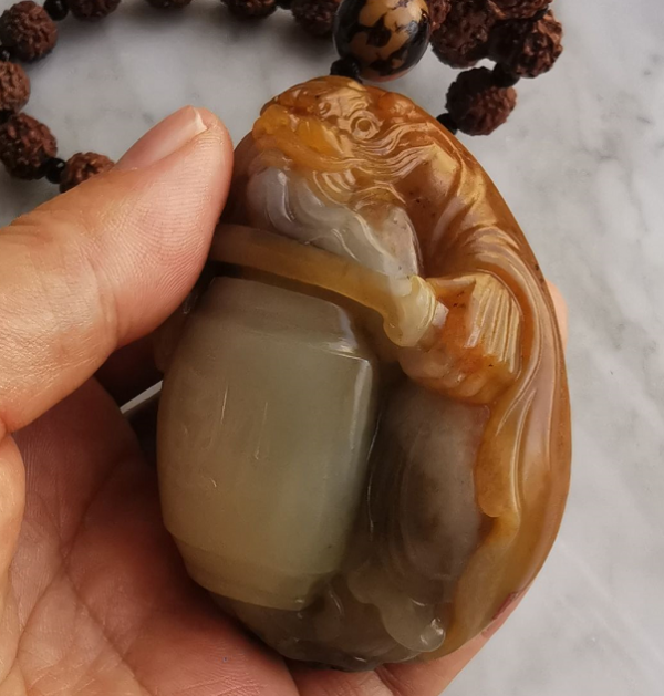 好大一塊料，雕工很一般