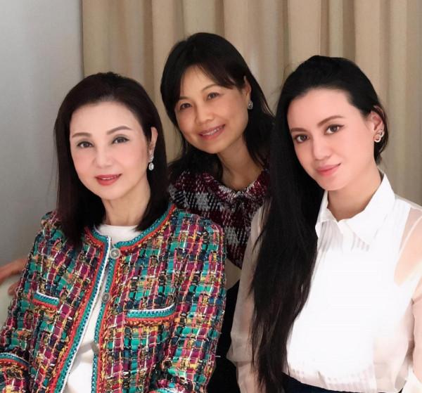 拿4億贍養費買房,如今靠收租就成富婆,女兒坐私人飛機去旅行 拿4億贍養費買房,如今靠收租就成富婆,女兒坐私人飛機去旅行