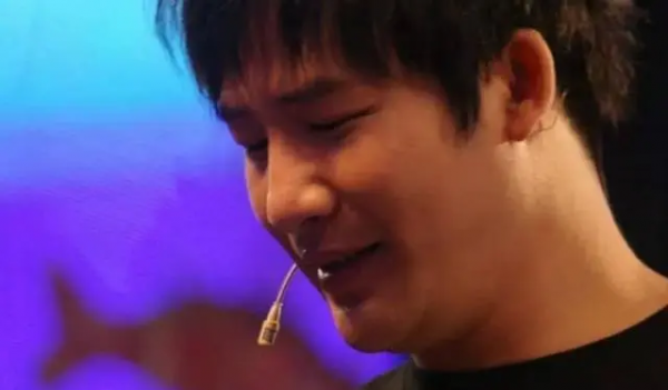 大張偉的人間清醒：堅持與兄弟AA分賬，拒絕黃小蕾專愛胖老婆