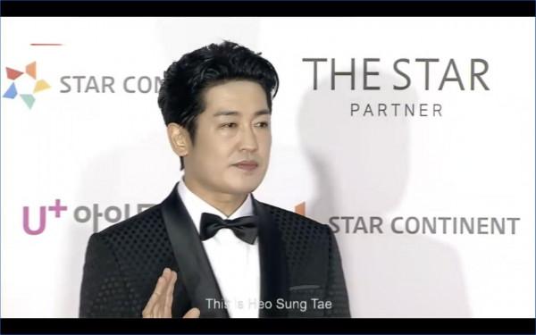 AAA紅毯/SJ利特「標準防疫」戴口罩受訪 車銀優換2套帥炸登場 AAA紅毯/SJ利特「標準防疫」戴口罩受訪 車銀優換2套帥炸登場