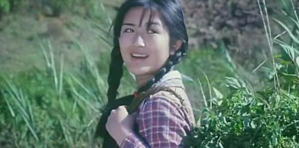 5位女星未成名前的樣子，王豔告訴你啥才叫美，看到謝娜我笑了