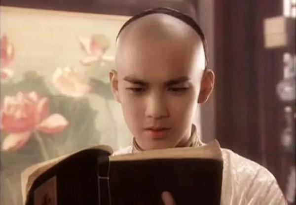 人間惆悵客聽曲感懷，是詞人多情還是曲調動人？