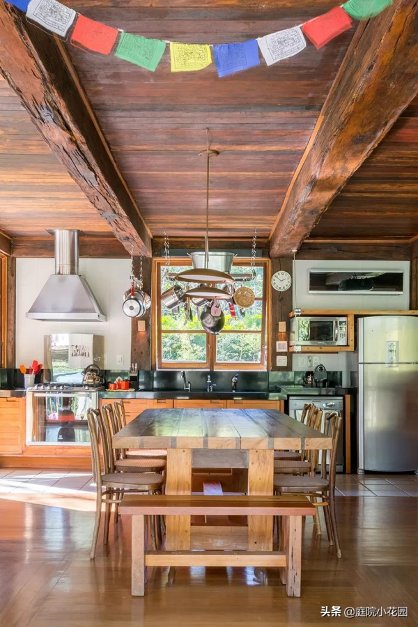 等有錢了,一定要回家鄉蓋這樣一座有歸屬感的房子 等有錢了,一定要回家鄉蓋這樣一座有歸屬感的房子