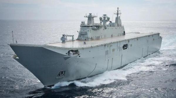 “堪培拉”級兩棲攻擊艦圖集（118圖）