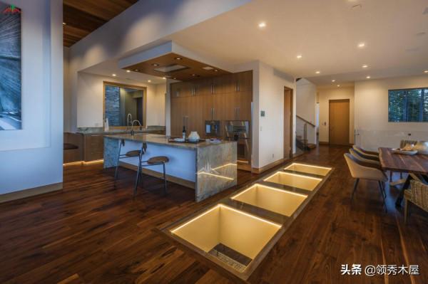 用硬木和毛石相互搭配裝飾出來的木別墅才是真正的現代風格木別墅