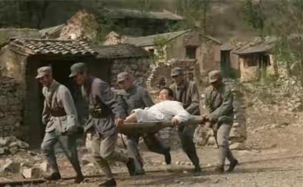 毛主席去世16年後，聶榮臻要掛主席相片：還是毛主席辦公的這張好