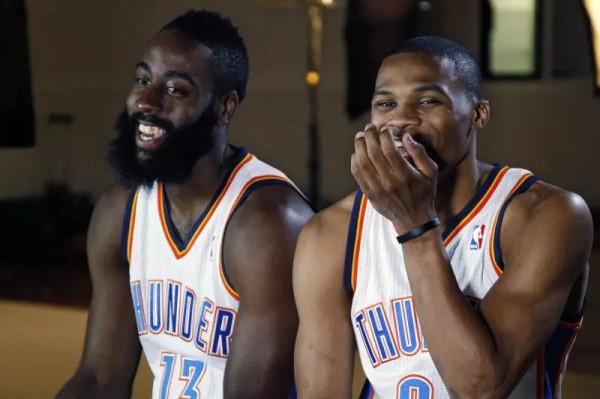 科比首秀零分,納什第一年場均三分,並不是所有MVP出道就能巔峰 科比首秀零分,納什第一年場均三分,並不是所有MVP出道就能巔峰