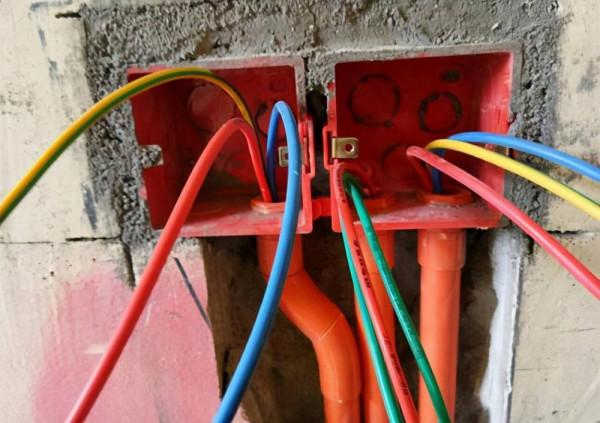 家裝電線選硬線還是軟線？裝修工人：我們喜歡軟線，業主偏愛硬線