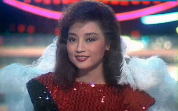 &quot;香港之鶯&quot;徐小鳳：春晚為其破例，分手也不願改國籍，現狀如何？