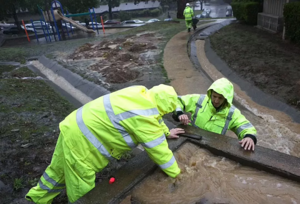 加州網友：終於等到下雨啦！乾旱的加州，一次性被罕見“炸彈氣旋”澆透了