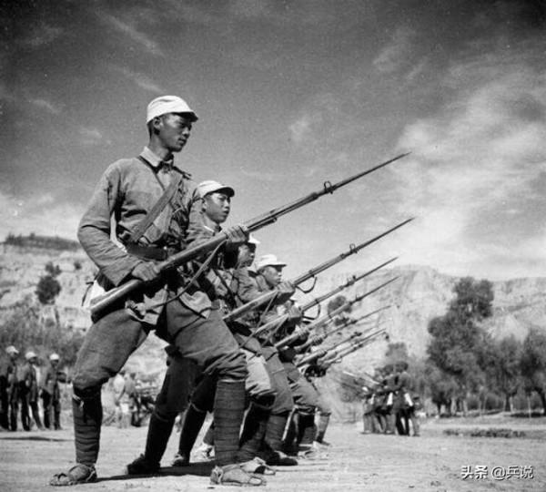 解放軍五大野戰軍，為什麼個個都和115師有“血緣關係”？