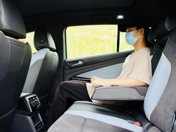 靜態對比：上汽大眾ID.4 X碰撞廣汽埃安Aion LX