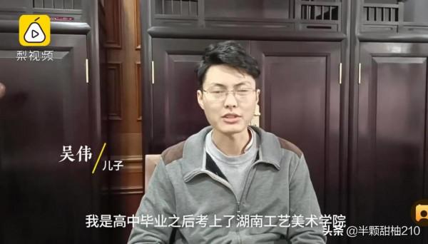 51歲大叔考上大學和兒子同班，年齡從來都不是學習的攔路虎