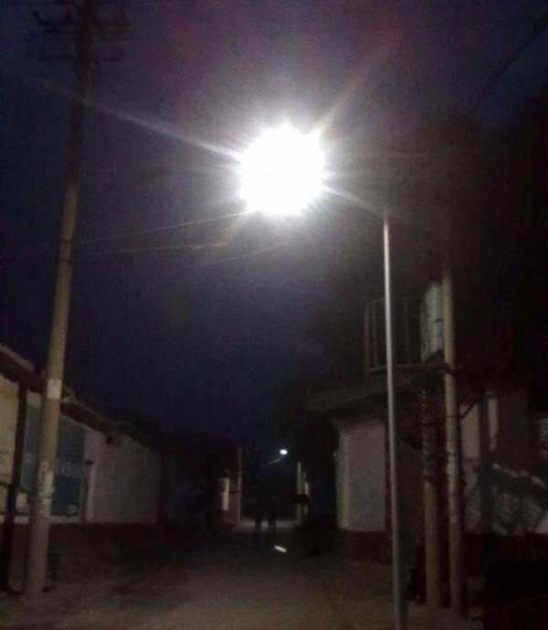 她一輩子沒有再嫁人，獨自拉扯兩個孩子，這個女人不容易