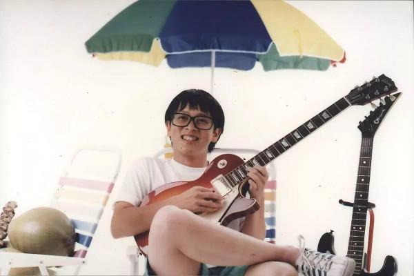 張雨生去世24年，母親孤獨守墓，苦守舊居10年的女朋友如今怎麼樣