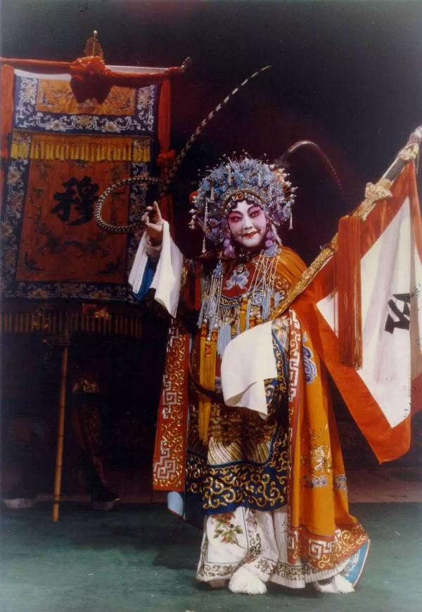 “功成名就好身退”豫劇大師馬金鳳先生不該被利用 “功成名就好身退”豫劇大師馬金鳳先生不該被利用