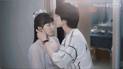 又發現一部沙雕“下飯劇”，物理大神愛上紙片人女友，這腦洞絕了