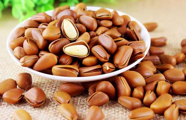 “抗衰老”的10種行為，喝茶排第7，吃堅果排第4，你做到了嗎？