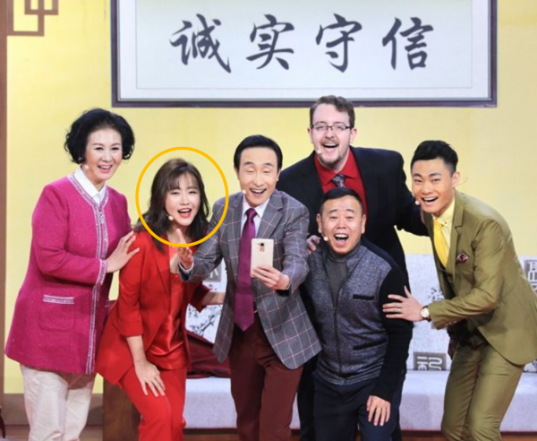 “潘長江女兒”潘陽：父親力捧也不紅，嫁給10億富商，成豪門闊太