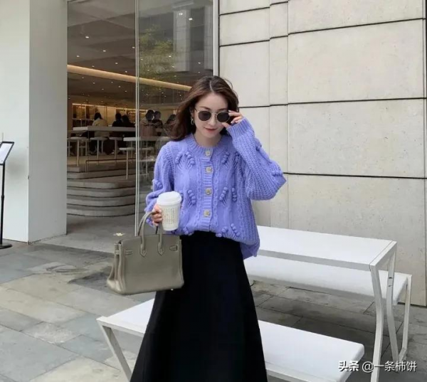 小個子女生冬天怎麼穿？毛線衣+裙子，選對了，顯高10釐米