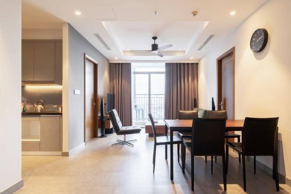 這套房裝修太治癒了，黑白棕做主色調，進門就是放鬆時刻